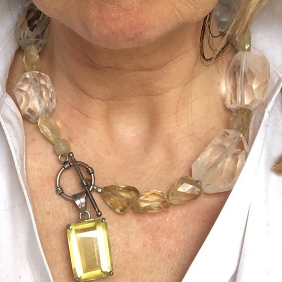 ❤️ “HUGE” Artisan Elegant Crystal and Yellow Beaded Necklace ❤️ - Picture 4 of 5